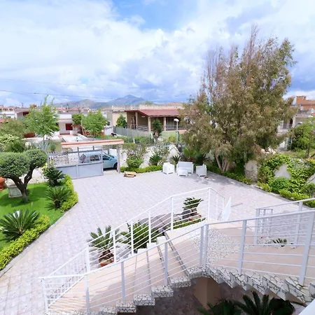 ヴィラ Primavera カステル・ヴォルトゥルノ